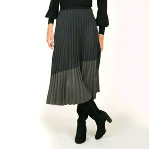 Colorblock Pleated Midi Skirt Black LMOLLY BR